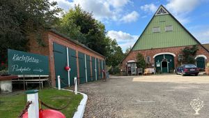 Wir sind ein Familienbetrieb auf der schönen Schwansener Halbinsel zwischen Ostsee und Schlei.