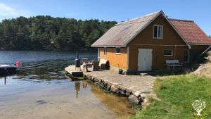 The boathouse.