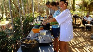 Lunch area with beautiful people and the yummy food out of garden made by Thomas. 