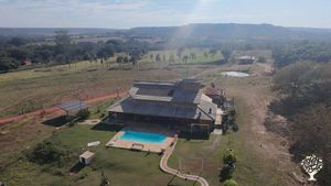 Fazenda Sustentável, com diversos projetos na área da agro-floresta, horta, reflorestamento e outros