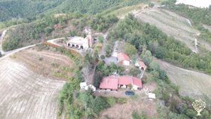Azienda Vitivinicola Biologica Certificata, sui colli Tortonesi, nella Val curone.