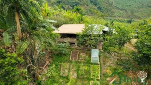 Family home in a place of abundance and tranquility