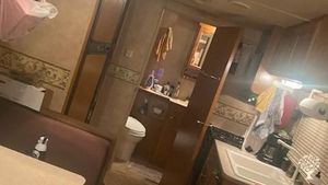 Camper with shower for wwoofers, sleeps 2 to 4