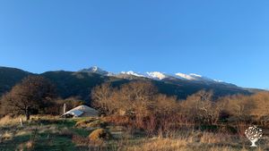 Regenerative farm between the sea and the mountains