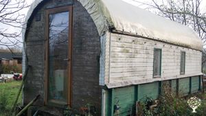 une des deux roulottes aménagée