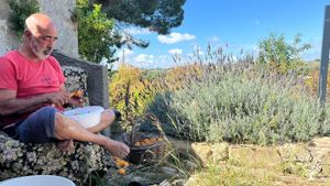 Self-sufficient property based on yoga and meditation lifestyle