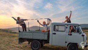 Alternative co-operative community