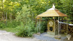 Communauté alternative, Centre éducatif, Réserve naturelle, écotourisme