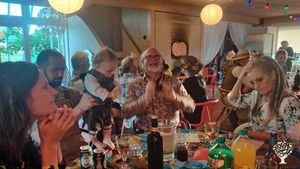 Communal Living Group / ECOVILLAGE