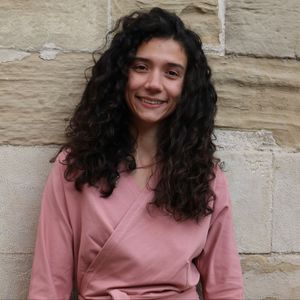 María