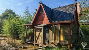 Siamo una piccola realtà familiare di quattro persone che fa permacultura