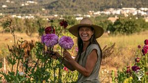 Organic farm dedicated to the cultivation of cut flowers and vegetables on the west coast of Ibiza