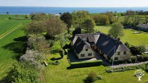 Become a gummistovler hero on the island of Als