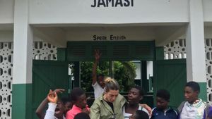 Family farm, Community farm