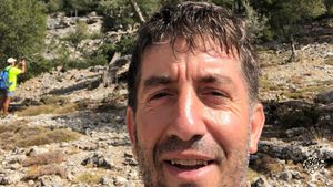 Social cooperative protecting the Selakano forest producing pure local products