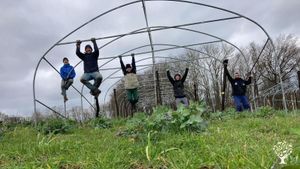 Ferme fruitière agroécologique certifiée en agriculture biologique dans un paradis en pleine nature
