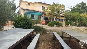 Azienda agricola biologica dal 1995, situata sulle verdeggianti colline della provincia di Avellino