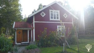 Small self-sufficient farm near Järna. Help with berry harvest, fermentation and forest garden