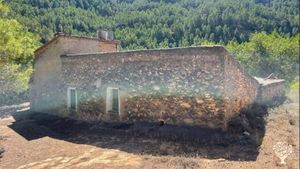 Home and art projects & waterfalls in a funky paradise in wild mountains, Valencia, Spain