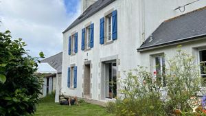 Mushrooms, gardens & creative projects in coastal France.