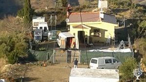 Granja ecológica para autoproducción. Montes de Málaga con olivos, almendros, huerto y frutales