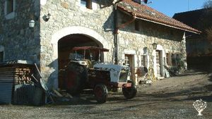 La Ferme côté ouest avec son garage pour le matériel agricole