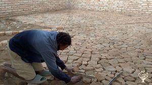 We continue with our preparation of the plastering and floor