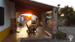 Terrasse, pour grillade en commun.