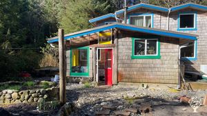 Organic grower, wild harvester, botanical remedies