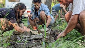 Alternative co-operative community