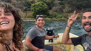 Flo, Lilou and Eliseo!