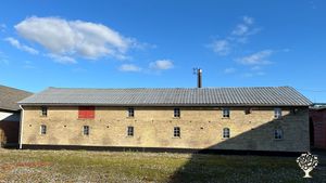 The old barn from the 1800 century! It will house the farm shop, the café, yoga loft and kitchen.