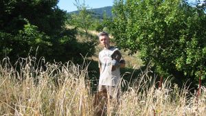 Laurent raccoglitore di farro.