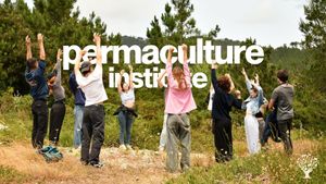 Permaculture Regenerative Institute run by students. 100+ interns 50+countries. Change is now!