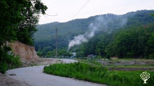 <GW125> 꽃과 함께 고요한 산속에서의 쉼 / Rest in the Tranquil Mountains with Flowers1