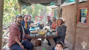 Alternative co-operative community