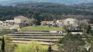 Maraichage bio sur buttes permanentes paillées
