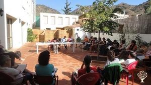 Alternative co-operative community