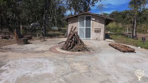 Fazenda Sustentável, com diversos projetos na área da agro-floresta, horta, reflorestamento e outros
