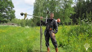 Escape to the countryside at our small-scale organic farm. Welcome to the season of 2025!