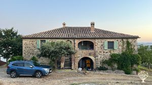 Albero Sorgente ed un azienda agricola di olivicultura e centro retiri in fase di sviluppo