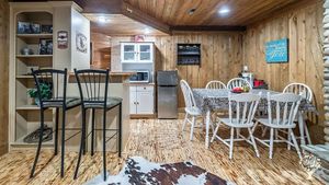 A nature based retreat center that focuses on whole food and whole body healing.
