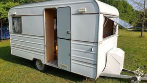 Caravane actuelle (Avril 2022) et acquisition d'une nouvelle caravane en cours.