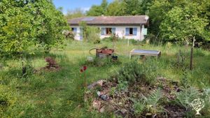 Lieu d'accueil et ressourcement   Permaculture et  éco habitat