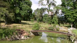 Le petit pont sur l'étang