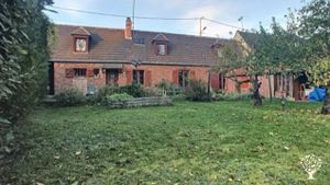 Maison à Chevrières (vue du jardin)