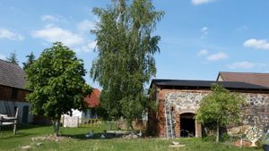 Öko-Landwirtschaft im Nebenerwerb mit Kühen, Hühnern, Schweinen und vielen weiteren Tierarten