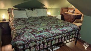 Farm-to-table Bed and Breakfast with extensive food garden in WA