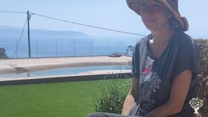 Family home and garden - rural, Family farm