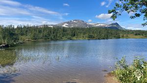 The farm is near the Swedish mountains, where you can hike in the summer. 